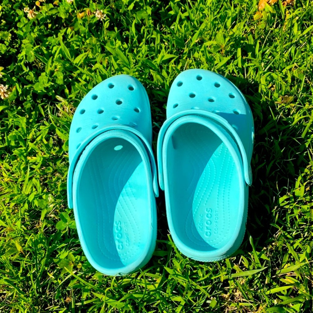 Crocs - Picture 2 of 3